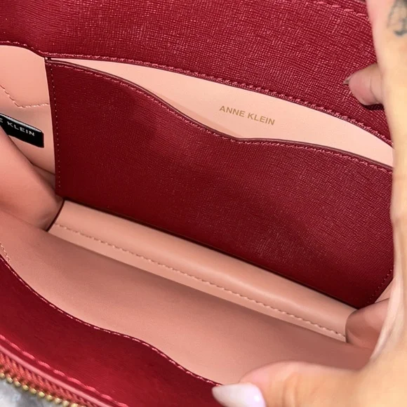 Anne Klien - Picture 4 of 5